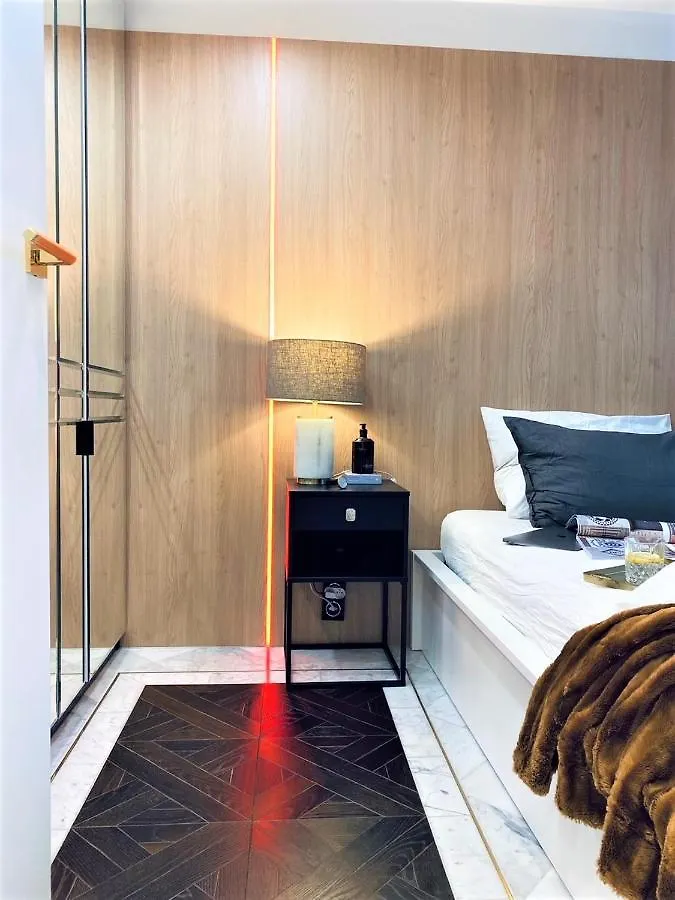 Luxury Apartment At City Center At Palace +Netflix! Warsaw Poland