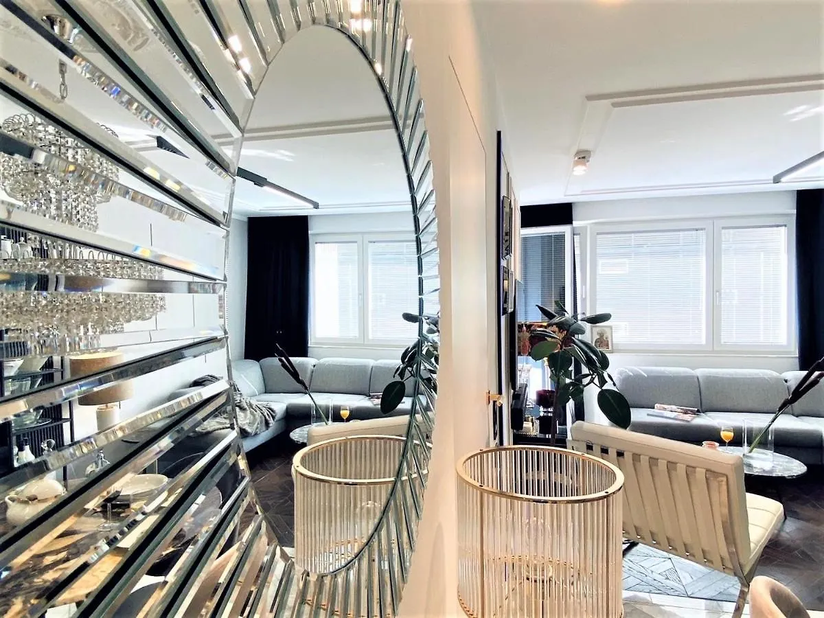 Luxury Apartment At City Center At Palace +Netflix! Warszawa