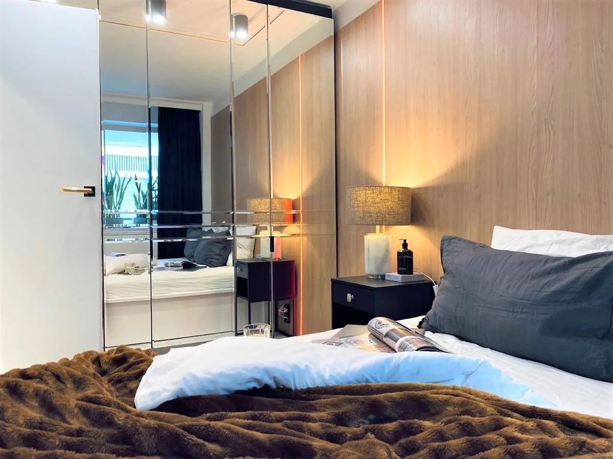 Luxury Apartment At City Center At Palace +Netflix! Warsaw