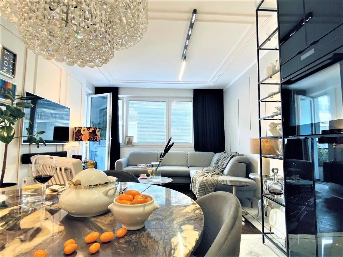 Luxury Apartment At City Center At Palace +Netflix! Warsaw